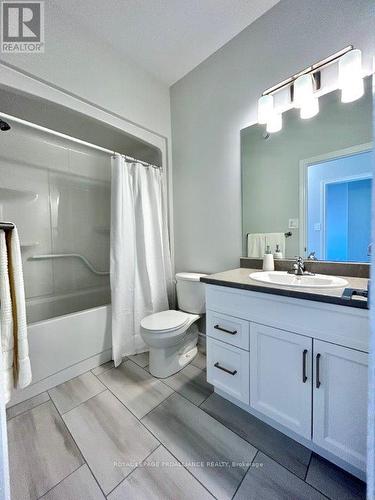 50 Riverstone Way, Belleville, ON - Indoor Photo Showing Bathroom