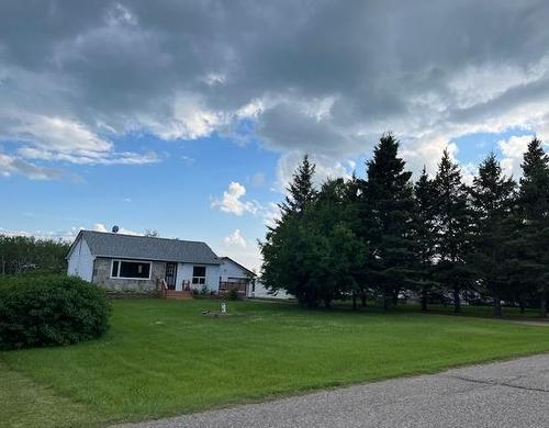 84 Albin Avenue W, Onanole, MB - Outdoor