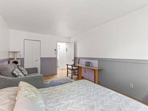 Chambre Ã  coucher principale - 101-5221 Rue Riviera, Montréal (Pierrefonds-Roxboro), QC - Indoor Photo Showing Bedroom