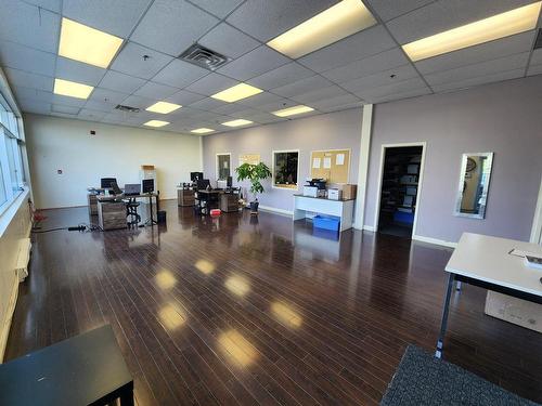 Bureau - 3236  - 3240 Av. Jacques-Bureau, Laval (Chomedey), QC - Indoor