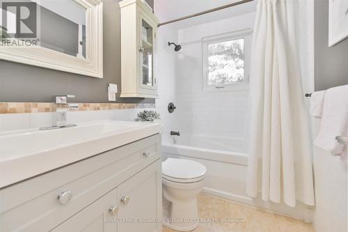 33 Jodphur Avenue, Toronto, ON - Indoor Photo Showing Bathroom