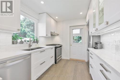 33 Jodphur Avenue, Toronto, ON - Indoor Photo Showing Kitchen With Double Sink With Upgraded Kitchen