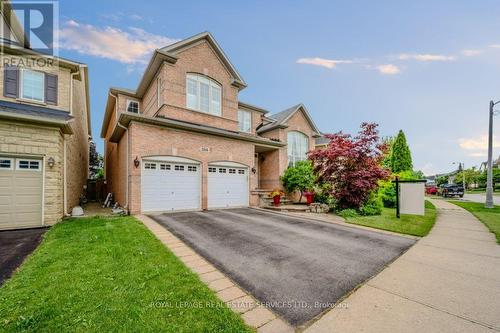 2240 Wuthering Heights Way, Oakville, ON - Outdoor With Facade