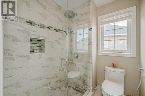 2240 Wuthering Heights Way, Oakville, ON - Indoor Photo Showing Bathroom