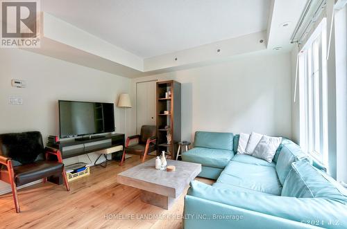 724 - 42 Western Battery Road, Toronto, ON - Indoor Photo Showing Living Room