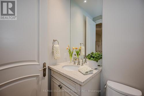 249 Lakeside Avenue, Burlington, ON - Indoor Photo Showing Bathroom