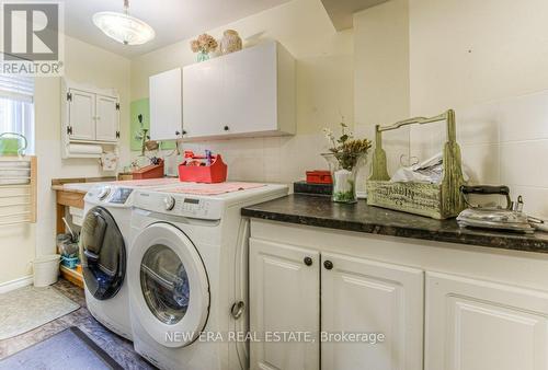 477 Northlake Drive, Waterloo, ON - Indoor Photo Showing Laundry Room