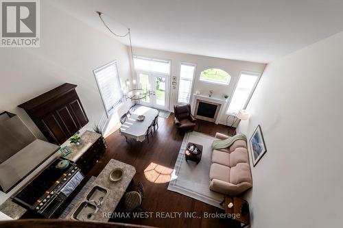 29 Northwest Court, Halton Hills, ON - Indoor Photo Showing Living Room