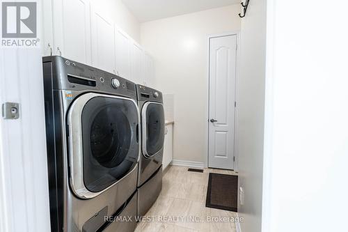 29 Northwest Court, Halton Hills, ON - Indoor Photo Showing Laundry Room