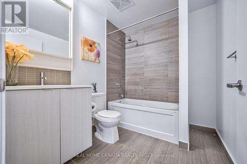2307 - 2560 Eglinton Avenue W, Mississauga, ON - Indoor Photo Showing Bathroom