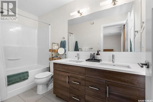 279 Eaton Crescent, Saskatoon, SK - Indoor Photo Showing Bathroom