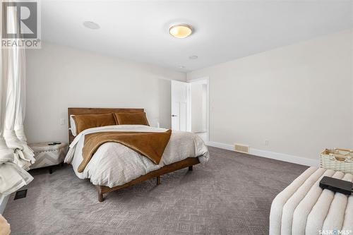 279 Eaton Crescent, Saskatoon, SK - Indoor Photo Showing Bedroom