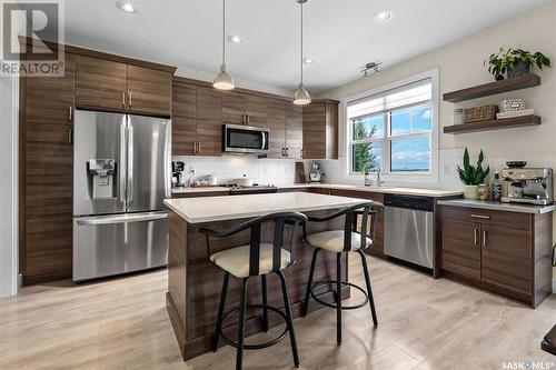 279 Eaton Crescent, Saskatoon, SK - Indoor Photo Showing Kitchen With Stainless Steel Kitchen With Upgraded Kitchen