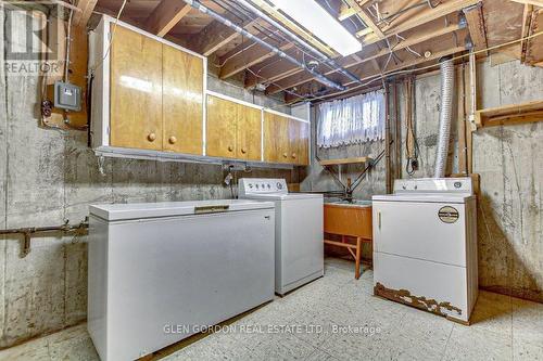 52 Arcadia Crescent, London, ON - Indoor Photo Showing Laundry Room