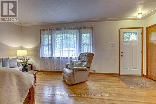 52 Arcadia Crescent, London, ON - Indoor Photo Showing Living Room