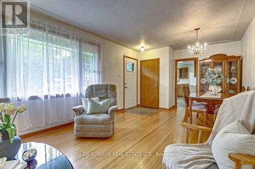 52 Arcadia Crescent, London, ON - Indoor Photo Showing Living Room