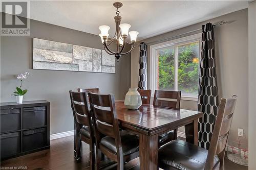 10 Steeles Crescent, Cambridge, ON - Indoor Photo Showing Dining Room