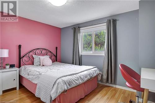 10 Steeles Crescent, Cambridge, ON - Indoor Photo Showing Bedroom