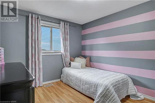 10 Steeles Crescent, Cambridge, ON - Indoor Photo Showing Bedroom