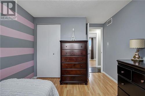 10 Steeles Crescent, Cambridge, ON - Indoor Photo Showing Bedroom