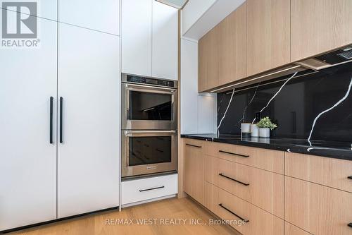 109 Hounslow Avenue, Toronto, ON - Indoor Photo Showing Kitchen