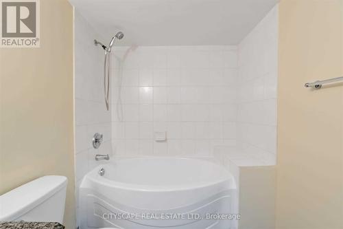 908 - 2565 Erin Centre Boulevard, Mississauga, ON - Indoor Photo Showing Bathroom