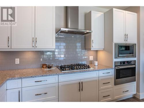 632 600 Vista Park, Penticton, BC - Indoor Photo Showing Kitchen With Upgraded Kitchen