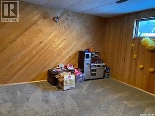 920 Quandt Crescent, La Ronge, SK - Indoor Photo Showing Garage