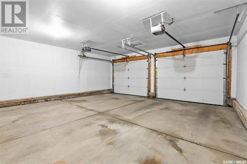 3 Briarvale Crescent, Saskatoon, SK - Indoor Photo Showing Garage