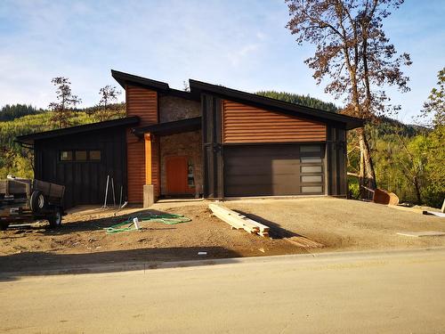 461 Copper Road, Rossland, BC - Outdoor