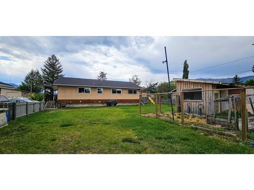 4983 Mcgrath Avenue, Canal Flats, BC - Outdoor