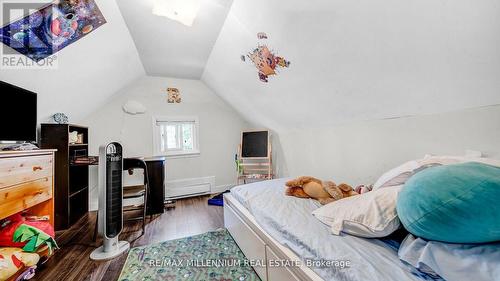 95 Gertrude Street, Hamilton, ON - Indoor Photo Showing Bedroom