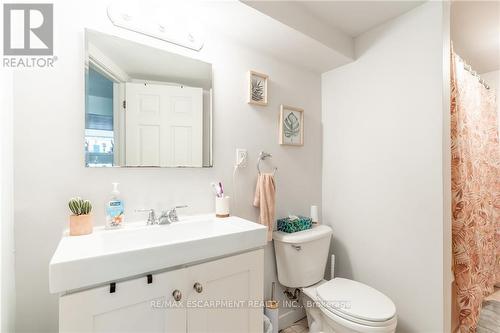 537 Ferguson Avenue, Hamilton, ON - Indoor Photo Showing Bathroom