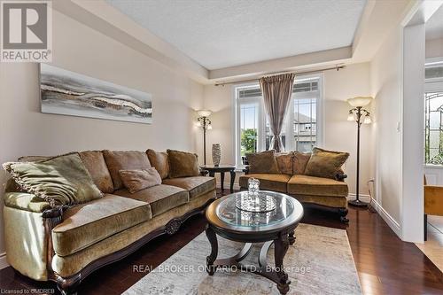 460 Westcroft Drive, Waterloo, ON - Indoor Photo Showing Living Room