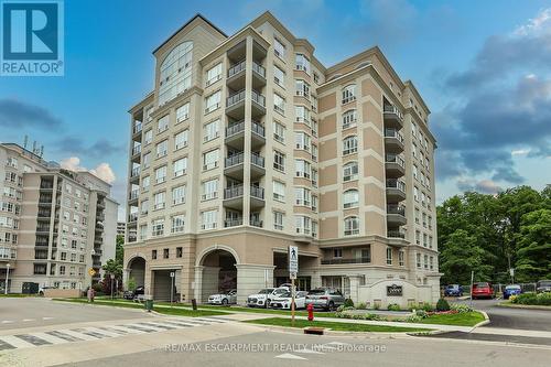 807 - 3000 Creekside Drive, Hamilton, ON - Outdoor With Balcony With Facade