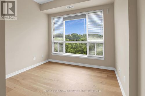 807 - 3000 Creekside Drive, Hamilton, ON - Indoor Photo Showing Other Room