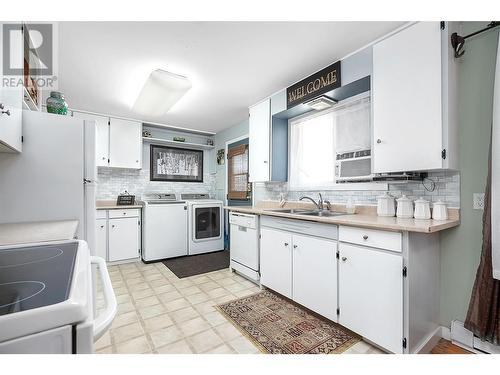 155 Sadler Road, Kelowna, BC - Indoor Photo Showing Kitchen With Double Sink