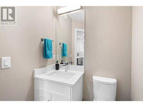 1259 Ethel Street, Kelowna, BC - Indoor Photo Showing Bathroom