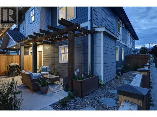 1259 Ethel Street, Kelowna, BC - Outdoor With Exterior