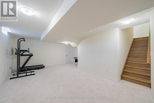 1211 Plymouth Drive, Oshawa, ON - Indoor