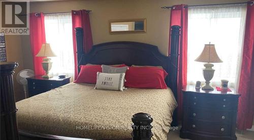 39 Rainbow Court, Georgina (Keswick South), ON - Indoor Photo Showing Bedroom