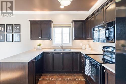 159 Tunbridge Road, Barrie, ON - Indoor Photo Showing Kitchen With Double Sink