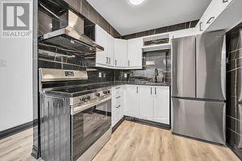 113 - 120 Bell Farm Road, Barrie, ON - Indoor Photo Showing Kitchen