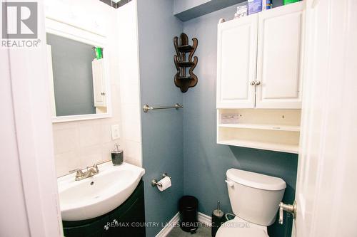 381 Vancouver Crescent, Oshawa, ON - Indoor Photo Showing Bathroom