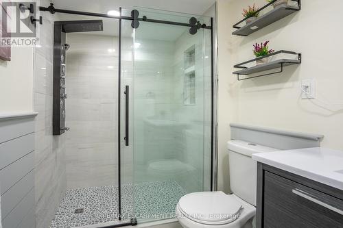 2369 Shropshire Place, Burlington, ON - Indoor Photo Showing Bathroom