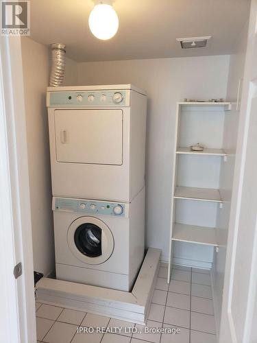 140 - 3050 Erin Centre Boulevard, Mississauga, ON - Indoor Photo Showing Laundry Room