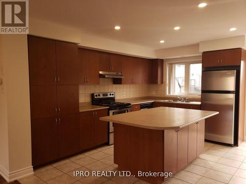 140 - 3050 Erin Centre Boulevard, Mississauga, ON - Indoor Photo Showing Kitchen With Double Sink