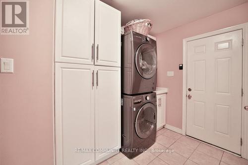 30 Cedarsprings Way, Brampton, ON - Indoor Photo Showing Laundry Room