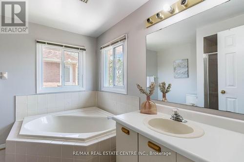 139 Richvale Drive S, Brampton, ON - Indoor Photo Showing Bathroom