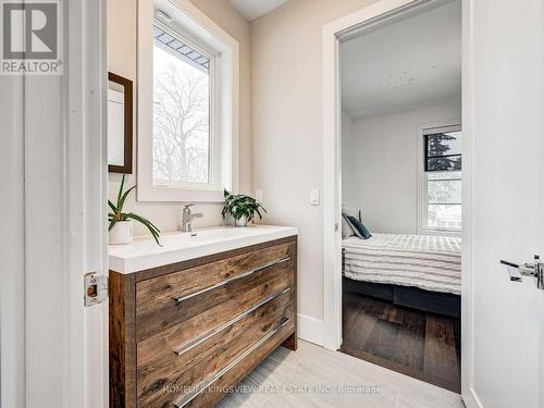 57 Ambleside Avenue, Toronto, ON - Indoor Photo Showing Bathroom